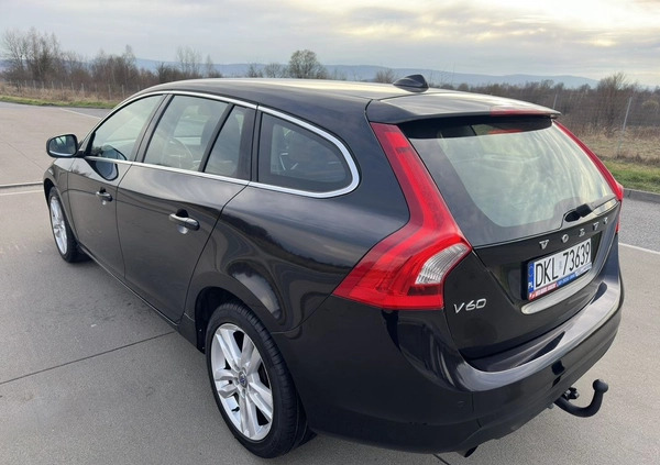 Volvo V60 cena 41000 przebieg: 242000, rok produkcji 2013 z Kłodzko małe 667